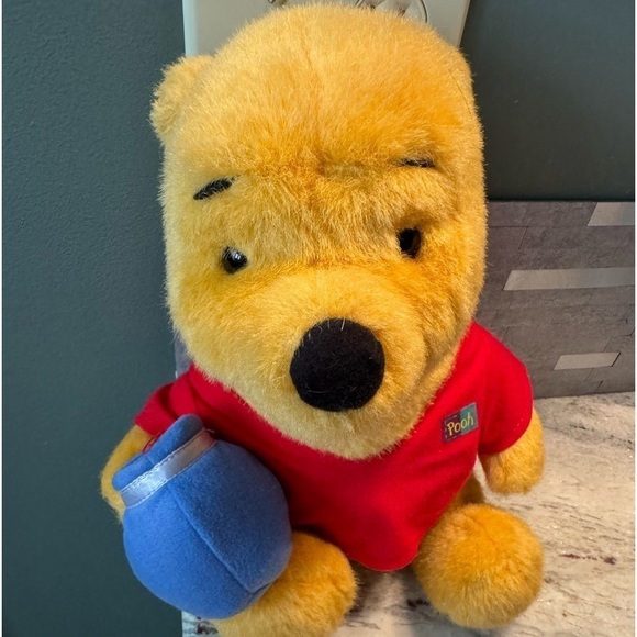 Vintage 1994 Mattel Walt Disney Winnie the Pooh w/ Honey Pot - Picture 2 of 8